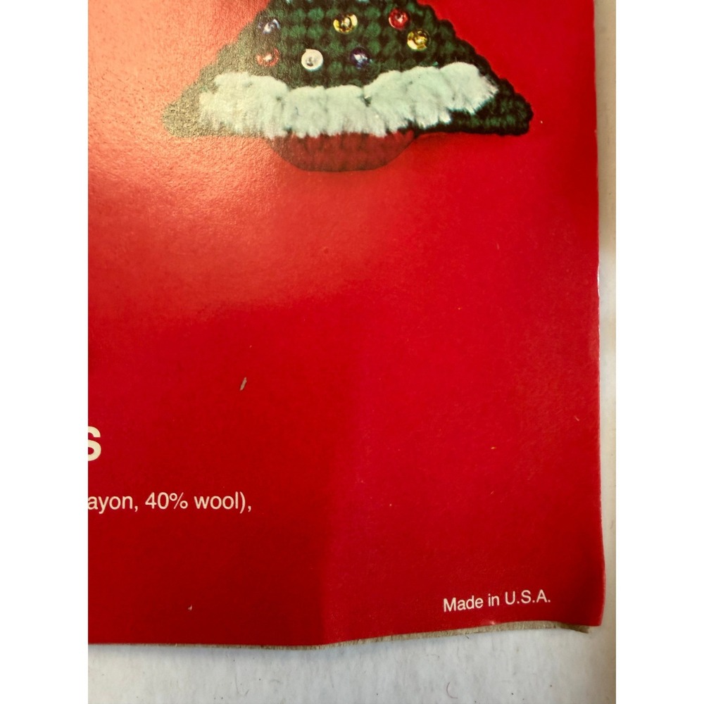 VTG Bucilla Needlepoint 4 Ornament Kit DIY Christmas Crafts Plastic Canvas Open - Picture 9 of 14